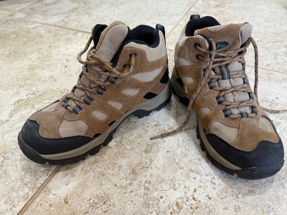 Outland Hiking/Hunting Boots – Men’s Size 7